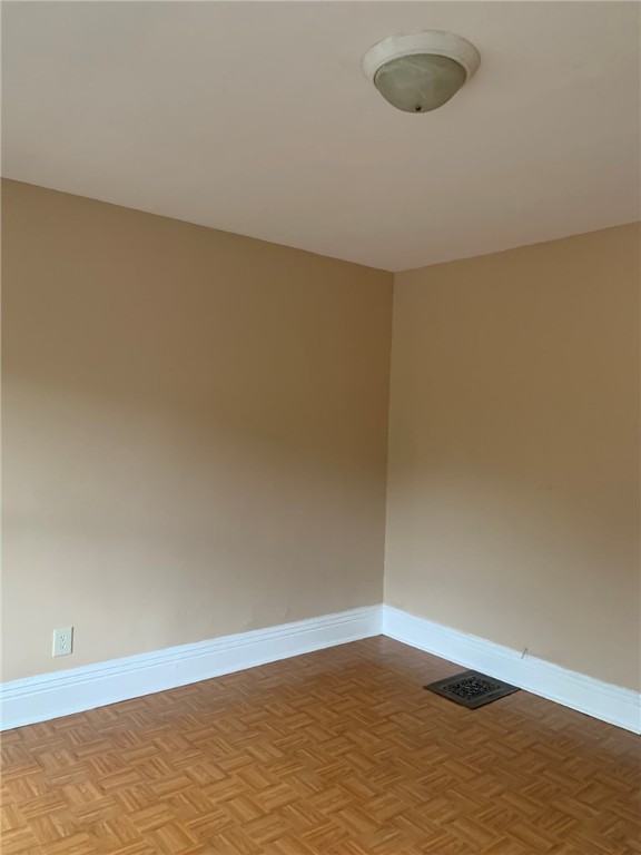 24 Evergreen Street Rochester, NY 14605 - Photo 13 of 30