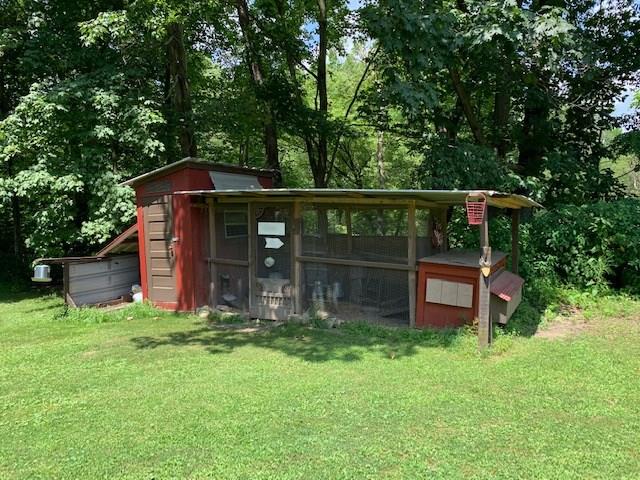 129 Trouttown Road Hunker, PA 15639 - Photo 6 of 25 Chicken coop!