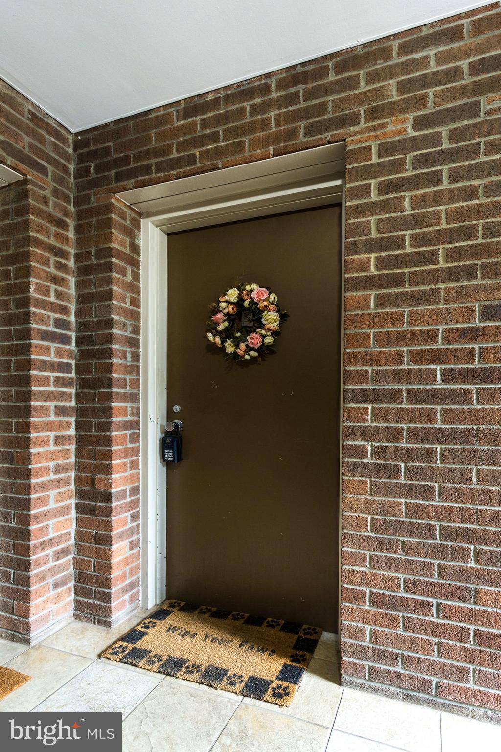 6270 Edsall Road, Unit 203 Alexandria, VA 22312 - Photo 2 of 40 Welcome Home!