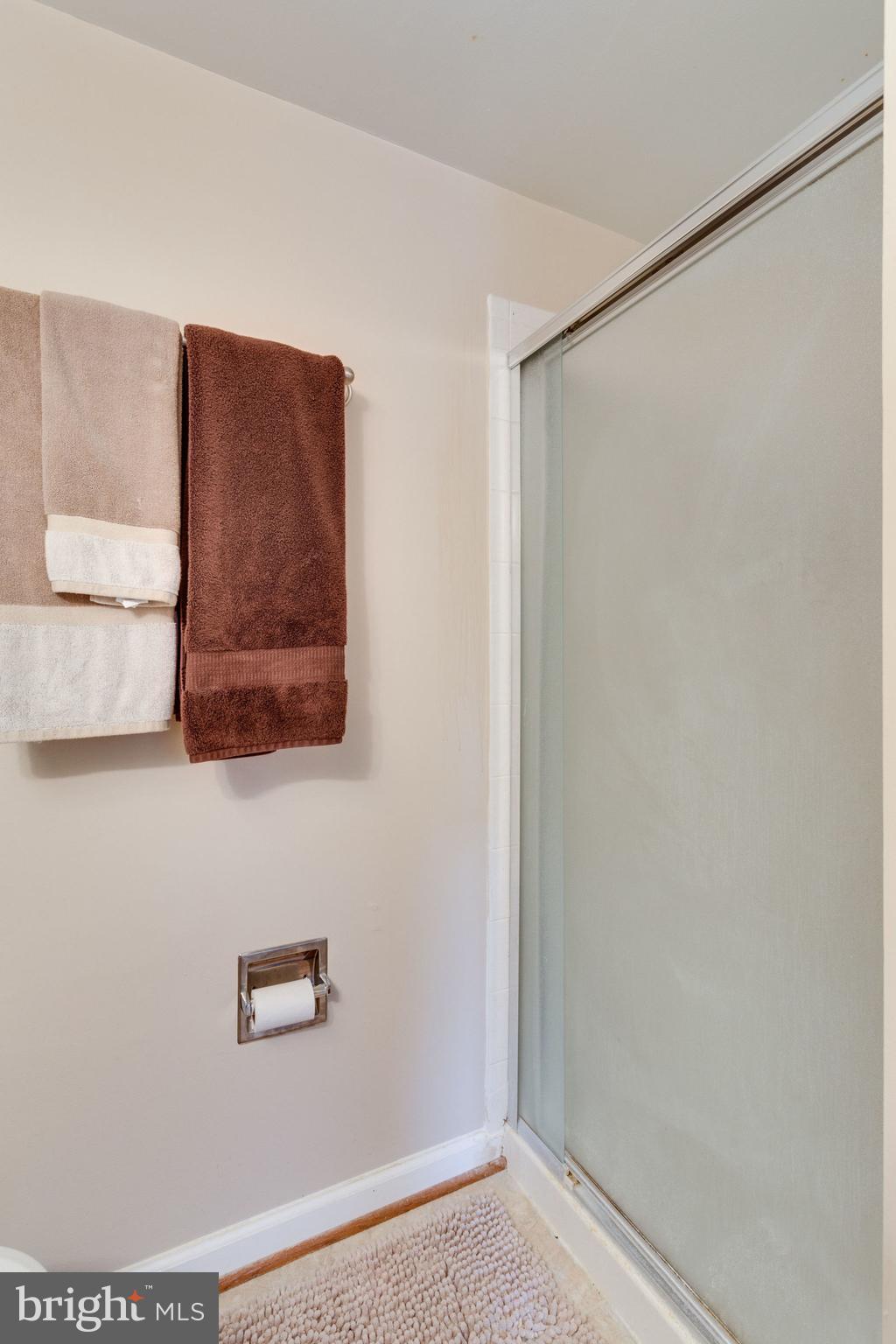 6270 Edsall Road, Unit 203 Alexandria, VA 22312 - Photo 31 of 40 Full Bath