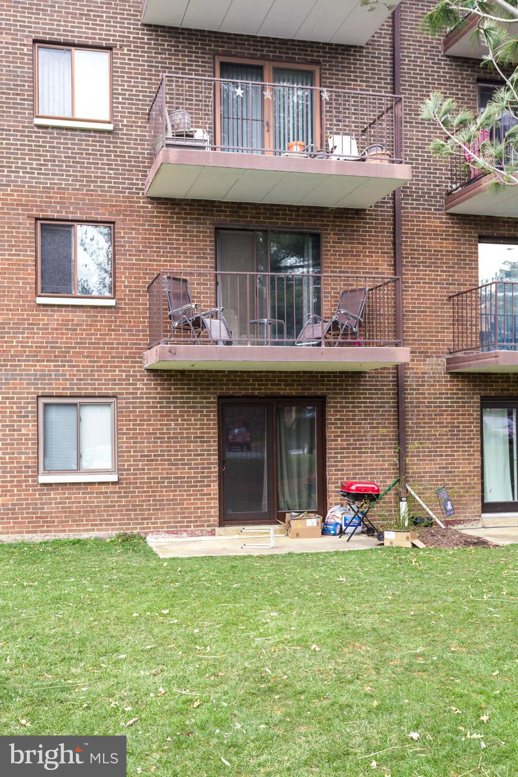 6270 Edsall Road, Unit 203 Alexandria, VA 22312 - Photo 39 of 40 Exterior Rear