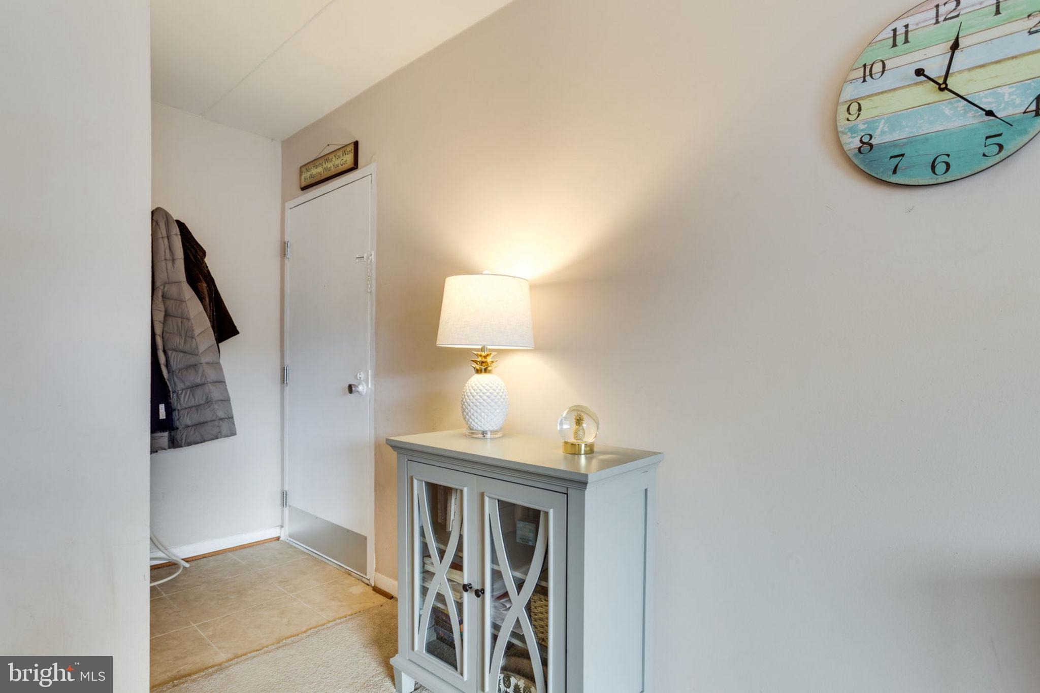 6270 Edsall Road, Unit 203 Alexandria, VA 22312 - Photo 5 of 40 Foyer