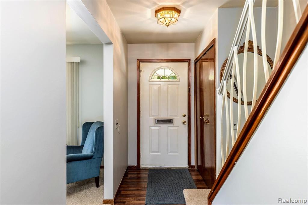 1007 Vernier Road Grosse Pointe, MI 48236 - Photo 8 of 50