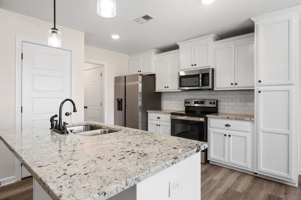 $2,100 | 1605 Gramham Lane, Clarksville, TN 37042