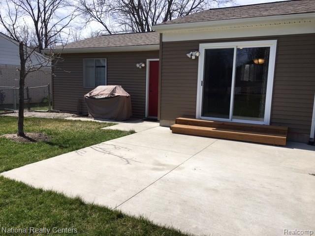 23538 Meadowbrook Road Novi, MI 48375 - Photo 44 of 50 Newer Patio for summer cookouts