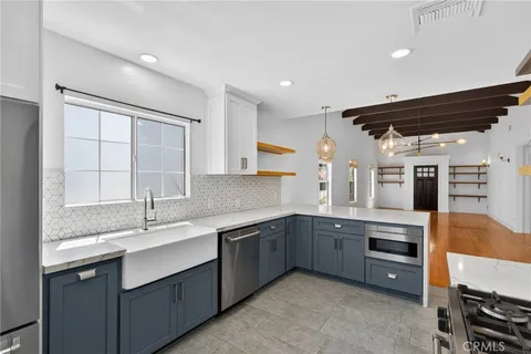 $1,975,000 | 520 North Citrus Avenue, Los Angeles, CA 90036