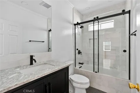 $1,975,000 | 520 North Citrus Avenue, Los Angeles, CA 90036