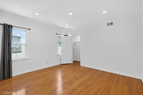 $1,975,000 | 520 North Citrus Avenue, Los Angeles, CA 90036