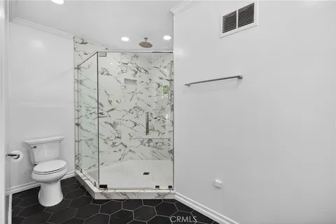 $1,975,000 | 520 North Citrus Avenue, Los Angeles, CA 90036