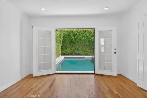 $1,975,000 | 520 North Citrus Avenue, Los Angeles, CA 90036