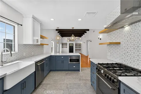 $1,975,000 | 520 North Citrus Avenue, Los Angeles, CA 90036