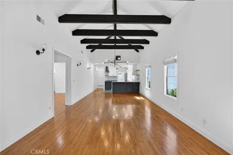 $1,975,000 | 520 North Citrus Avenue, Los Angeles, CA 90036