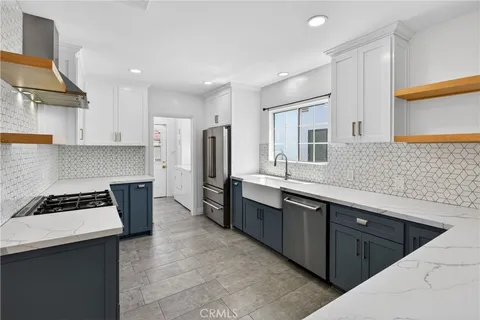 $1,975,000 | 520 North Citrus Avenue, Los Angeles, CA 90036
