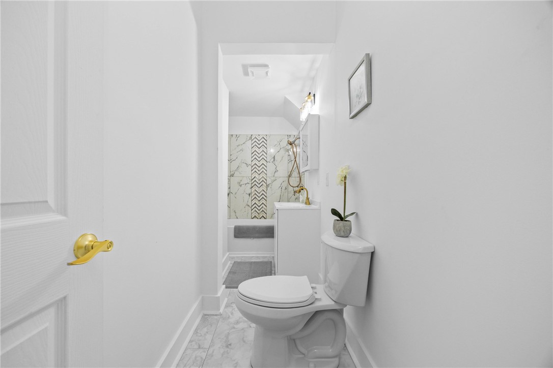 901 Lake Avenue Rochester, NY 14613 - Photo 14 of 32