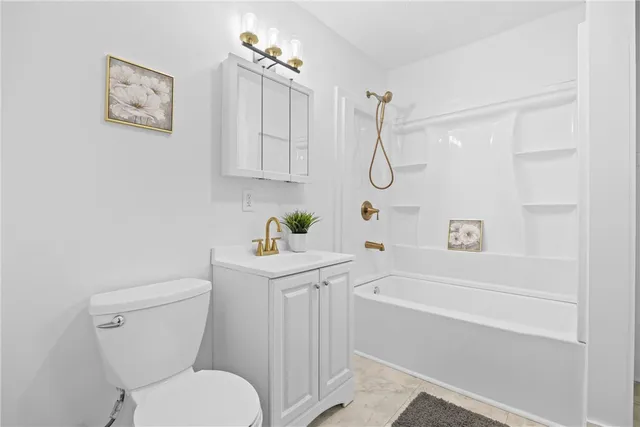 $259,900 | 901 Lake Avenue, Rochester, NY 14613