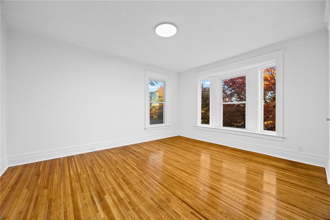 901 Lake Avenue Rochester, NY 14613 - Photo 25 of 32