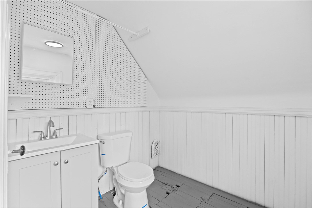 901 Lake Avenue Rochester, NY 14613 - Photo 29 of 32