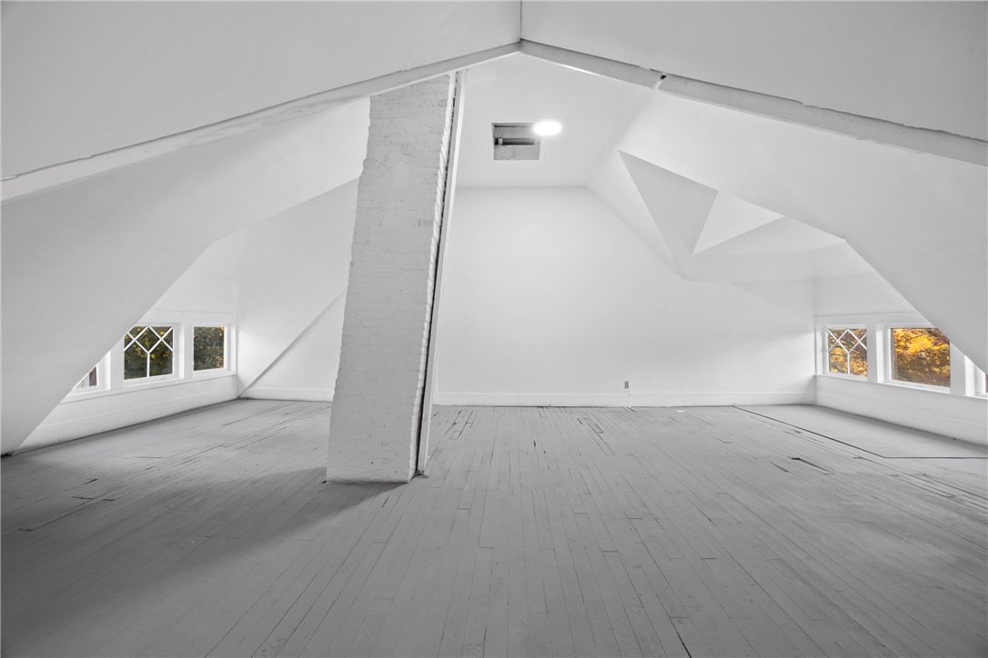 901 Lake Avenue Rochester, NY 14613 - Photo 30 of 32