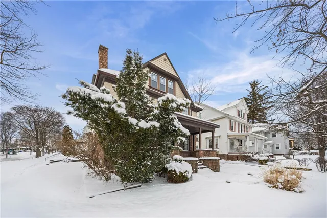 $259,900 | 901 Lake Avenue, Rochester, NY 14613