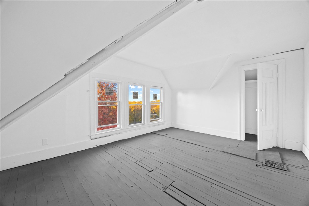 901 Lake Avenue Rochester, NY 14613 - Photo 32 of 32