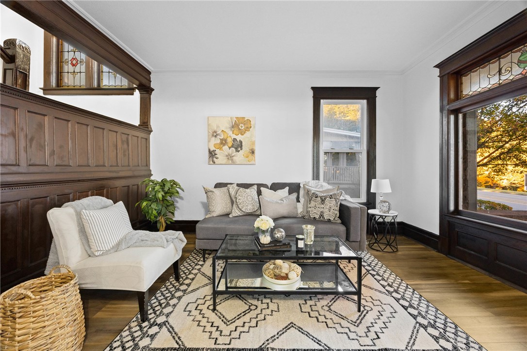 901 Lake Avenue Rochester, NY 14613 - Photo 7 of 32