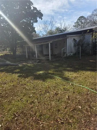 $90,000 | 141 Newman Wainwright Road, Pollock, LA 71467
