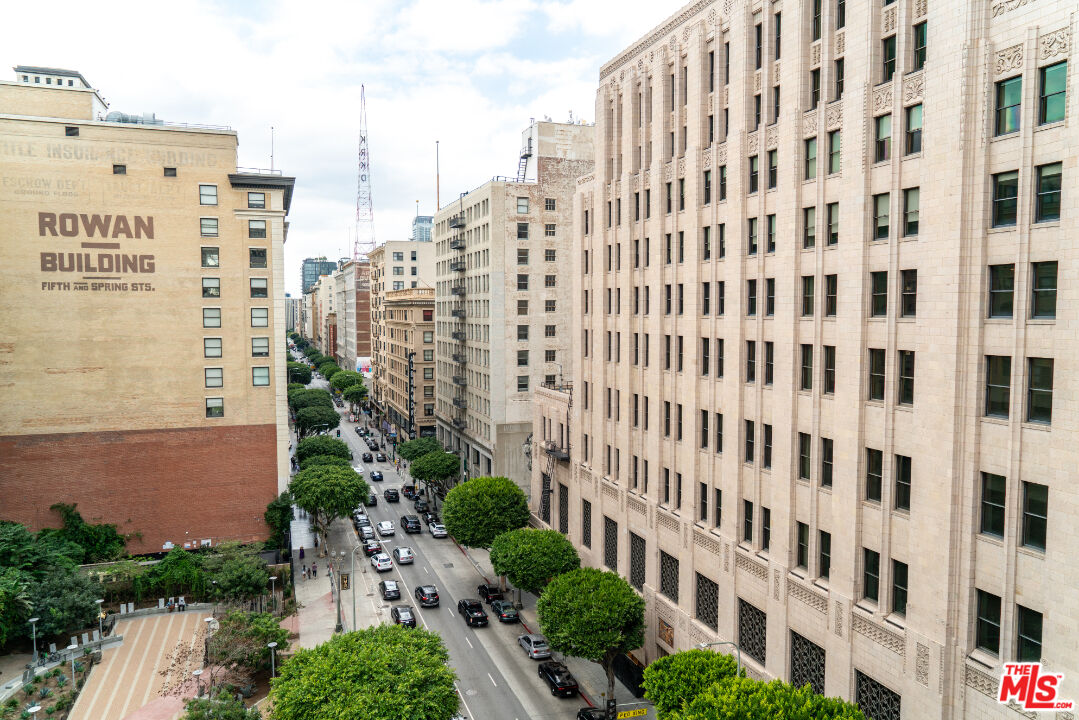 416 South Spring Street, Unit 906 Los Angeles, CA 90013 - Photo 16 of 18 a view of a building