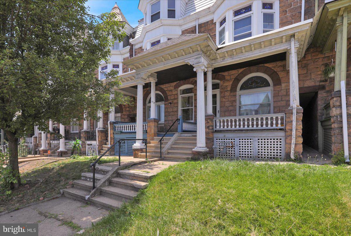 918 North 5th Street Reading, PA 19601 - Photo 4 of 28