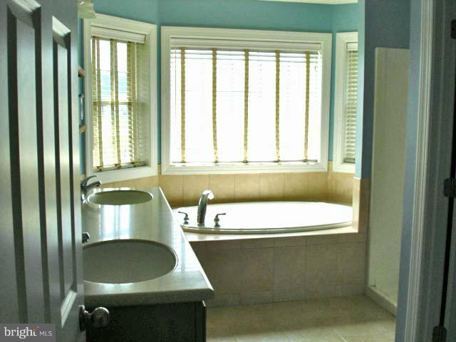 Bath (Master)