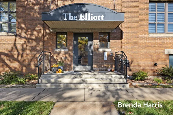 $349,900 | 633 Elliott Avenue, Unit 12, Grand Haven, MI 49417