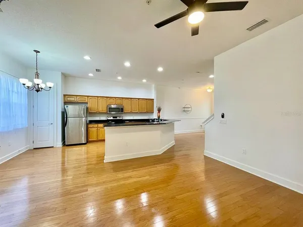 $2,000 | 8626 Miramar Terrace Circle, Temple Terrace, FL 33637