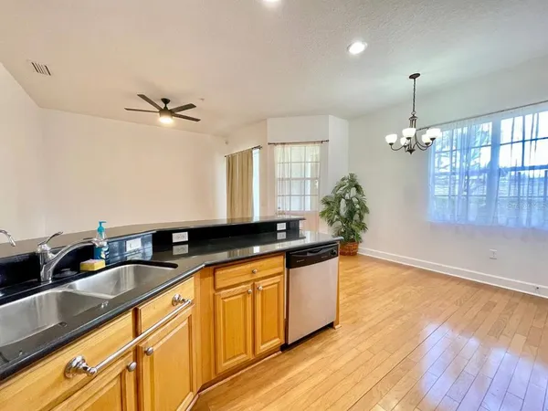 $2,000 | 8626 Miramar Terrace Circle, Temple Terrace, FL 33637