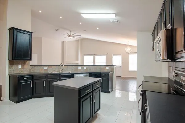 $2,400 | 1313 Fayette Court, Wylie, TX 75098