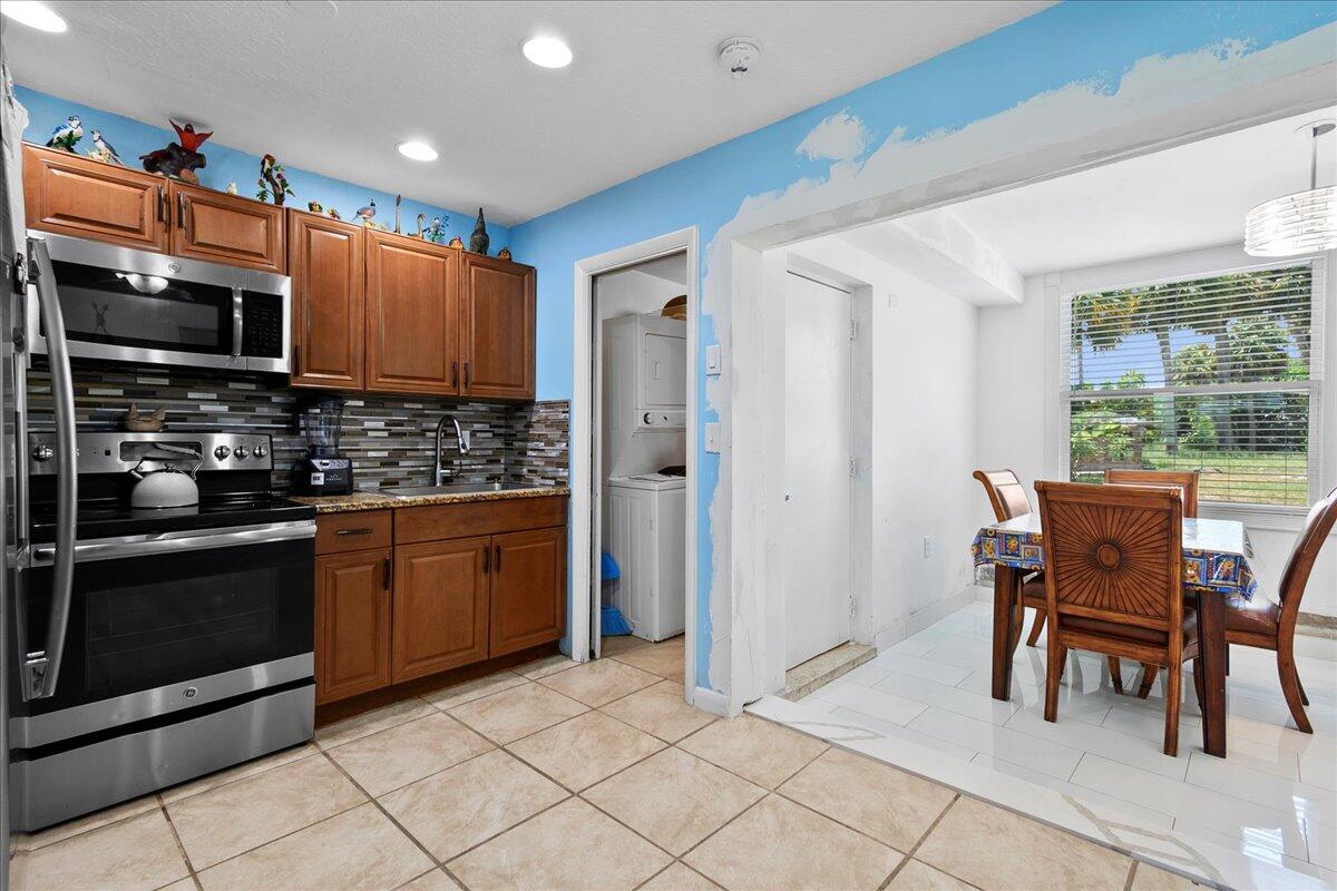 420 Robalo Court Stuart, FL 34996 - Photo 11 of 25 10-JLC1152