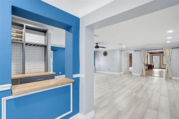 $4,300 | 2121 Park Street North, St. Petersburg, FL 33710