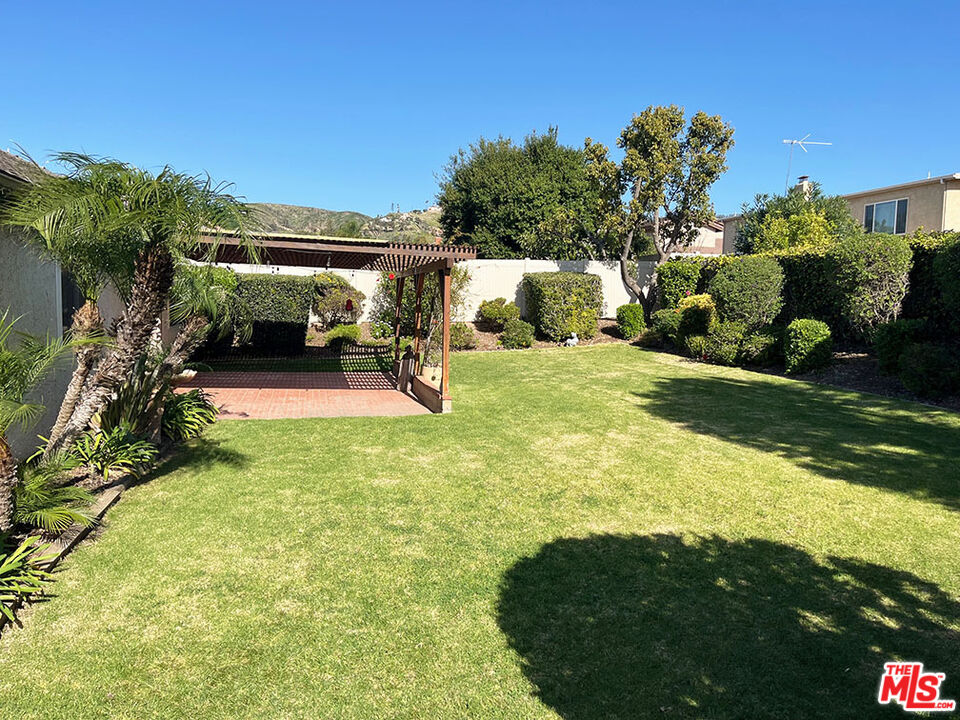 2154 El Rancho Drive Camarillo, CA 93010 - Photo 5 of 8