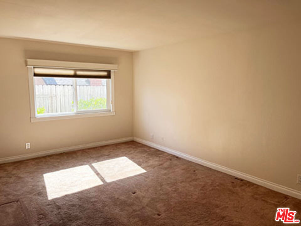 2154 El Rancho Drive Camarillo, CA 93010 - Photo 7 of 8