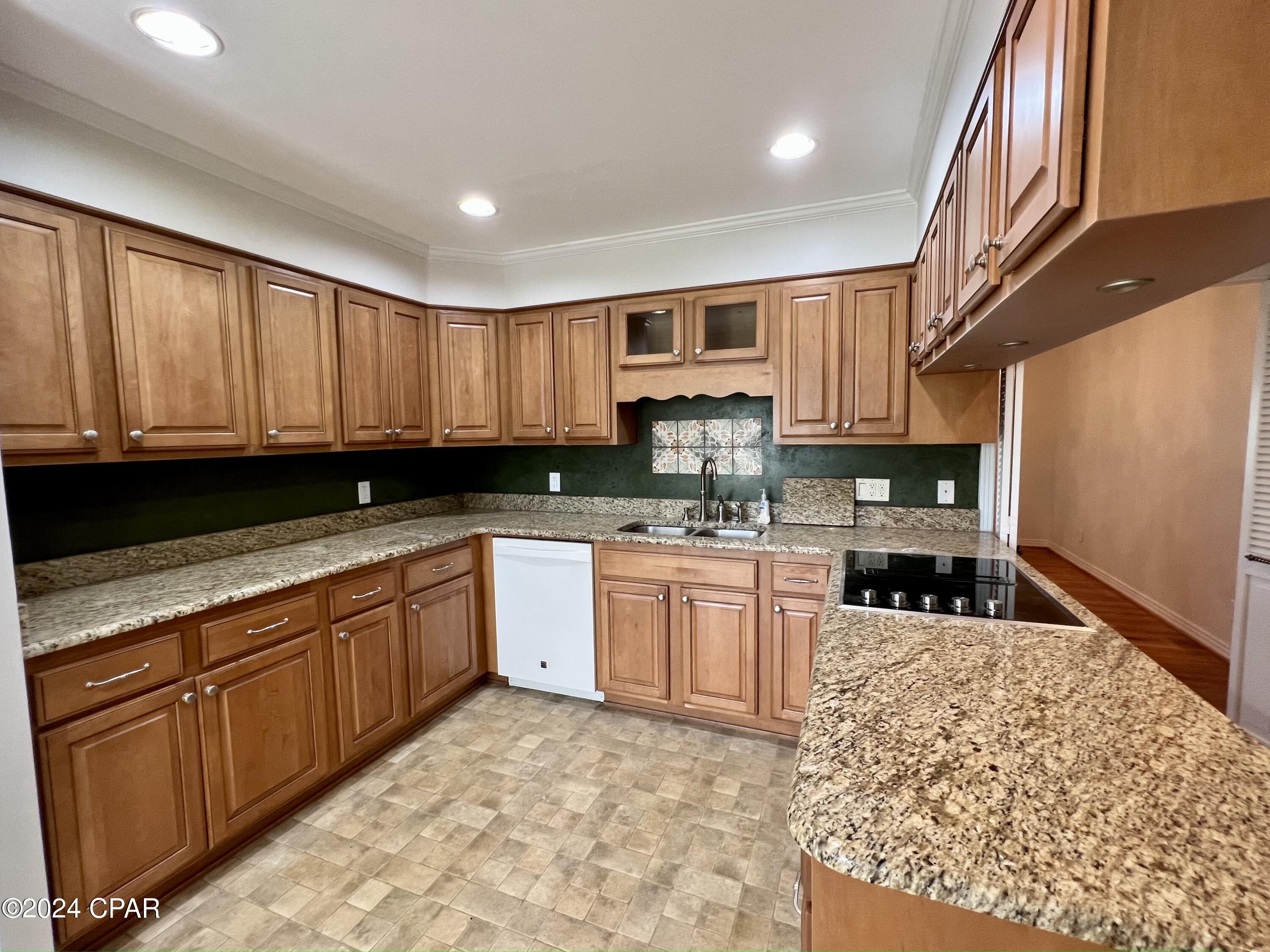 2402 Ashland Road Panama City, FL 32405 - Photo 7 of 23 Gallery Image 7