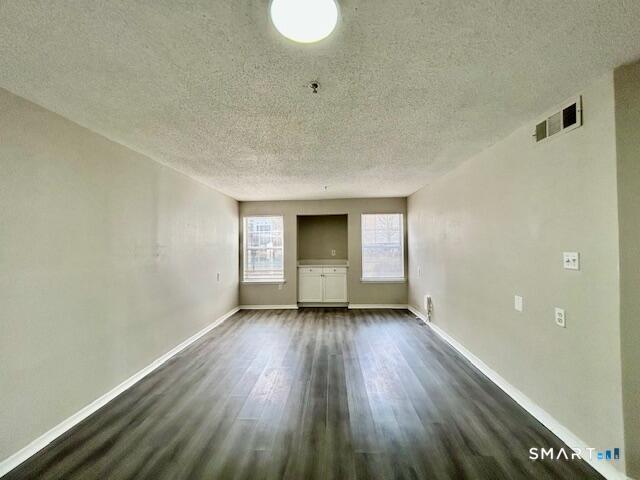 97 Glenbrook Road, Unit T415 Stamford, CT 06902 - Photo 14 of 15