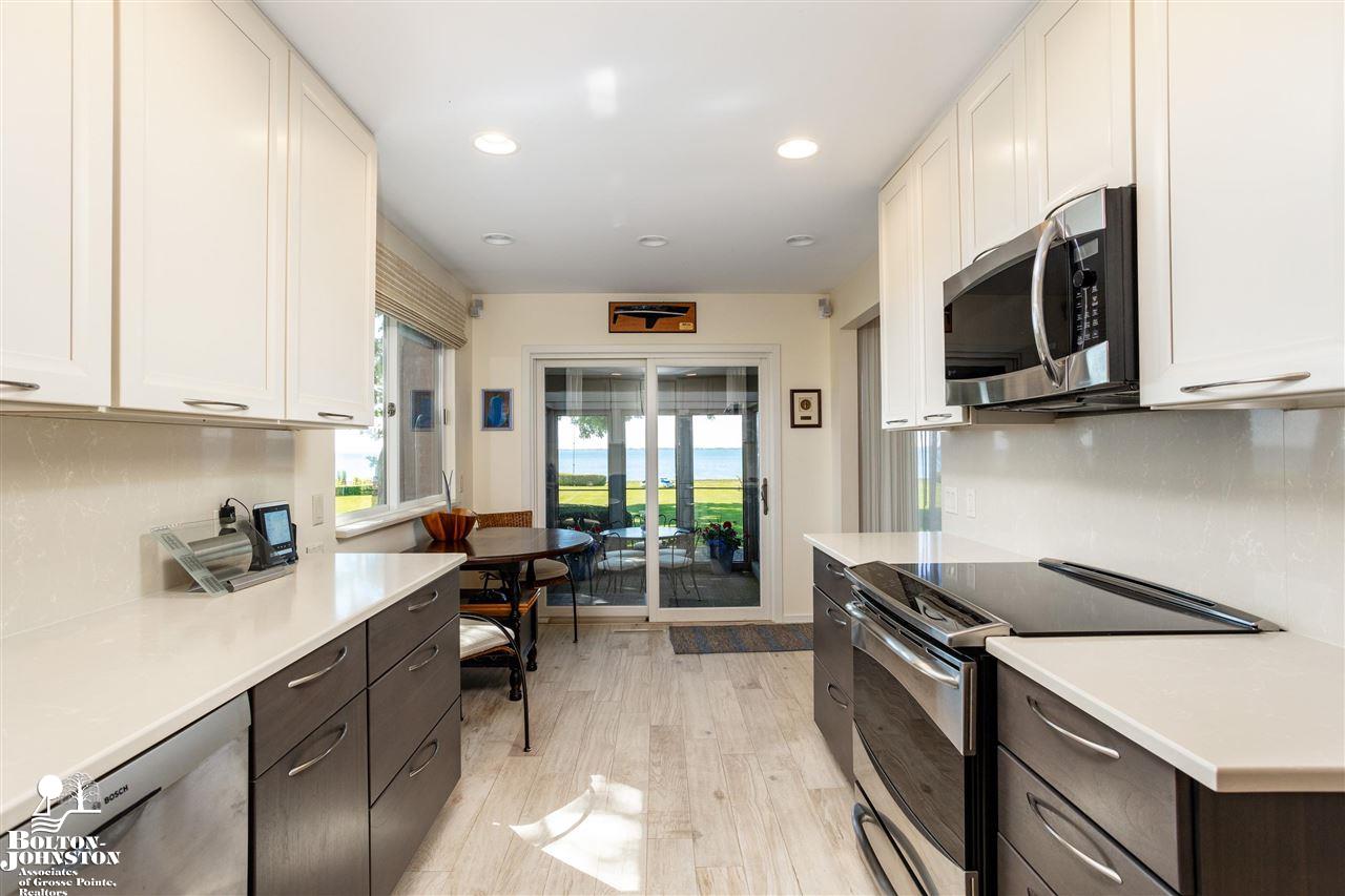 812 Bishop Road Grosse Pointe, MI 48230 - Photo 12 of 45