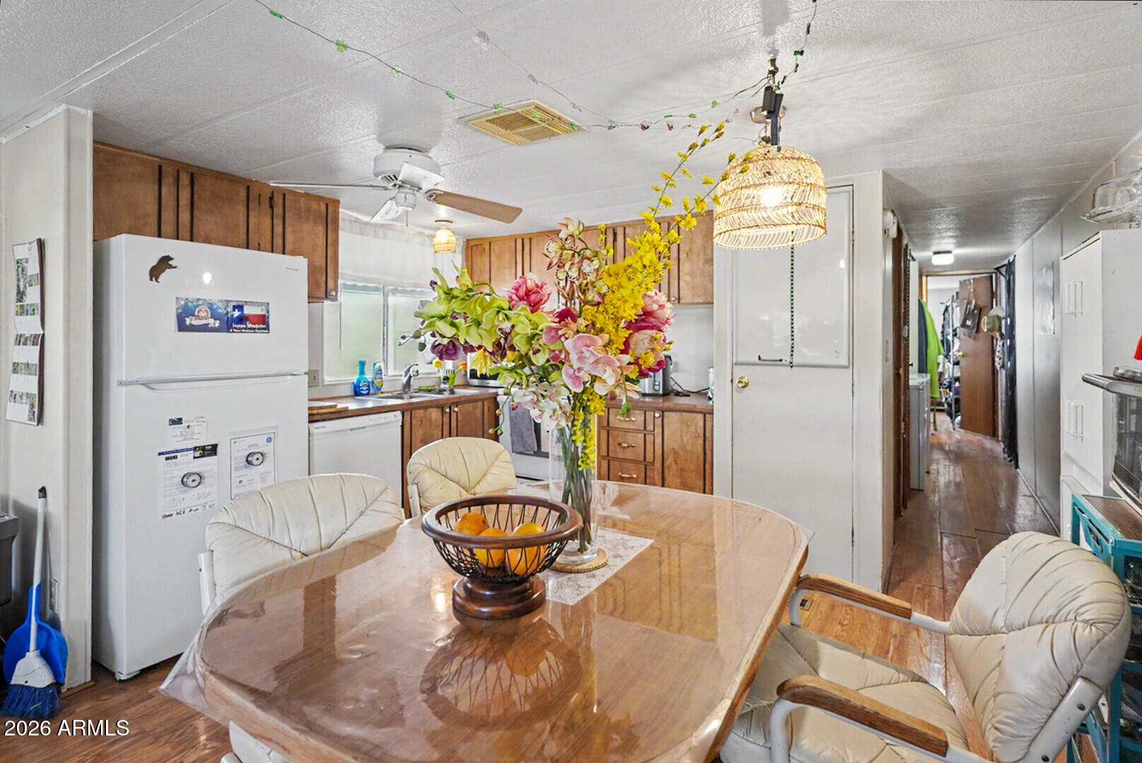 2605 South Tomahawk Road, Unit 65 Apache Junction, AZ 85119 - Photo 4 of 11 Eat-In Kitchen