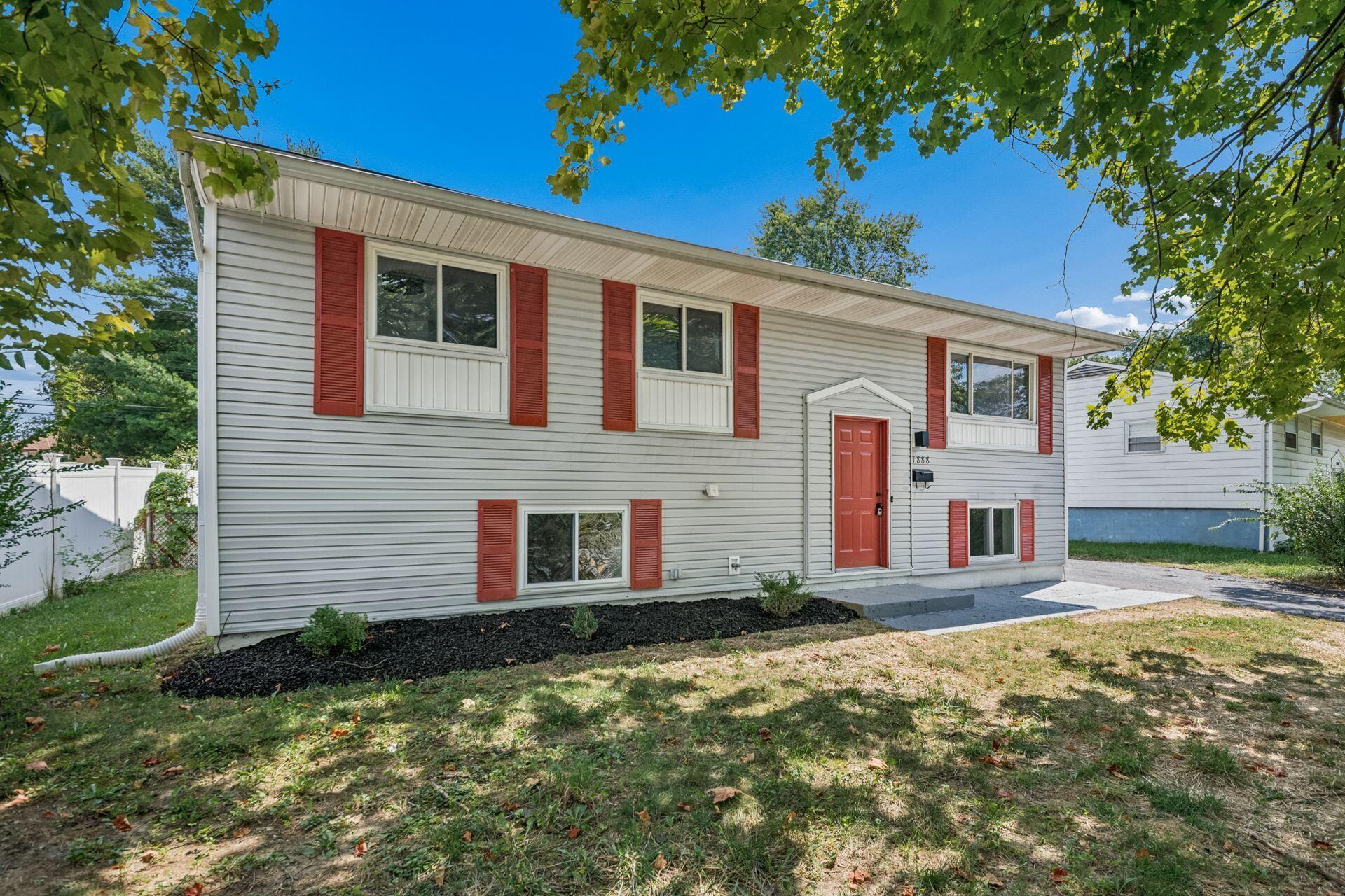 1888 Woodcrest Road Columbus, OH 43232 - Photo 3 of 61 004_65_L 1888 Woodcrest Rd261