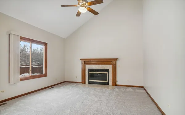 $3,800 | 1841 President Street, Glendale Heights, IL 60139