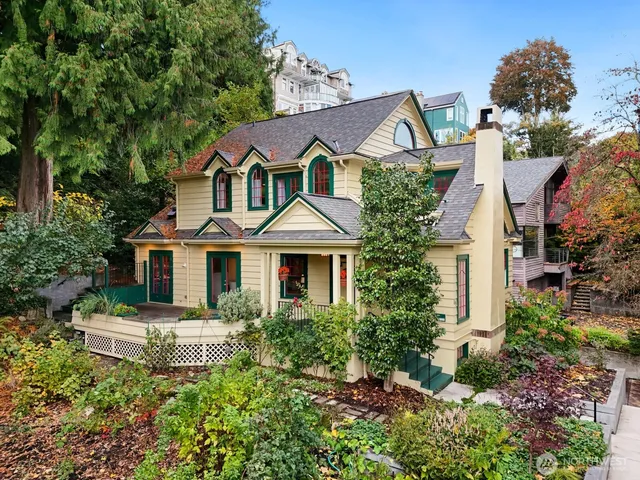 $2,200,000 | 615 36th Avenue, Seattle, WA 98122