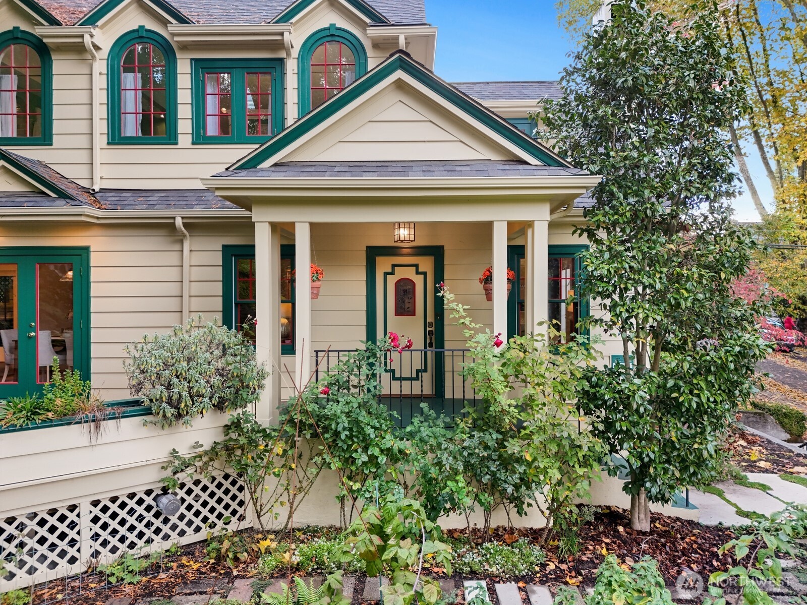 615 36th Avenue Seattle, WA 98122 - Photo 6 of 40 a front view of a house with garden