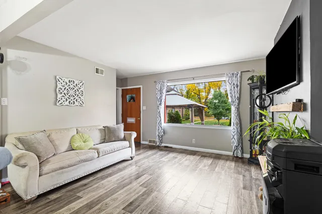 $219,900 | 2352 South 79th Street, West Allis, WI 53219