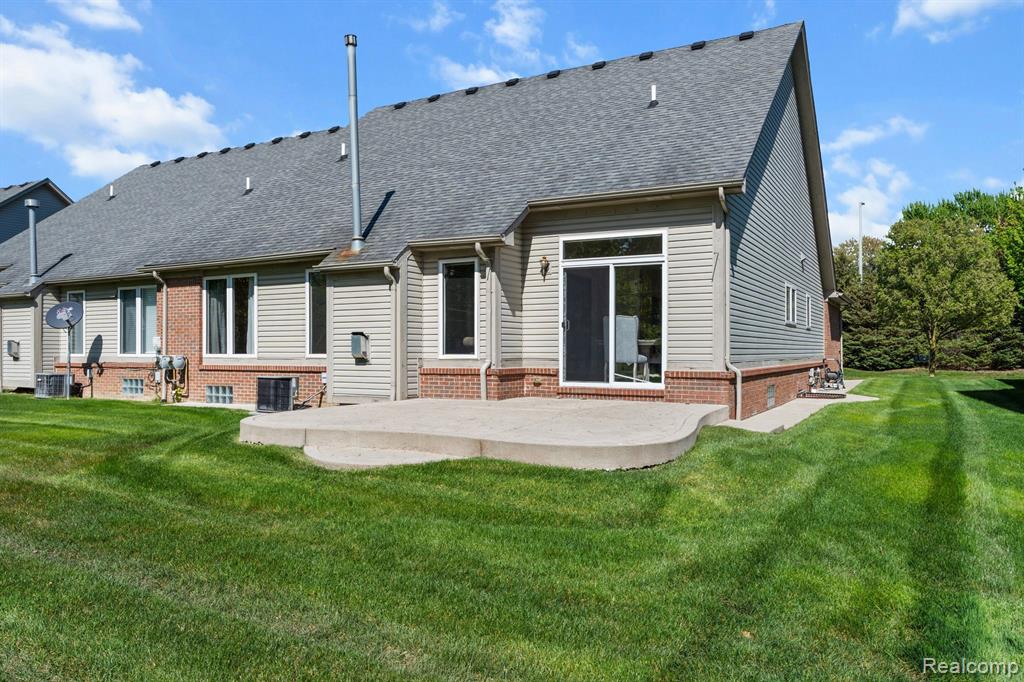 37325 Ryan Road Sterling Heights, MI 48310 - Photo 37 of 58