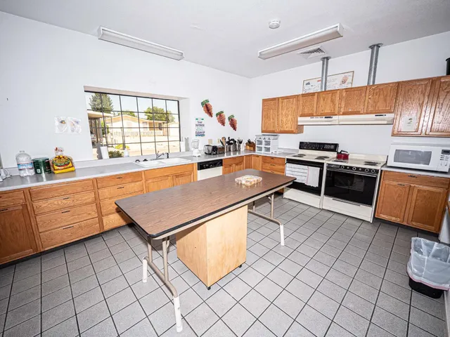 a book shelf with the book shelves