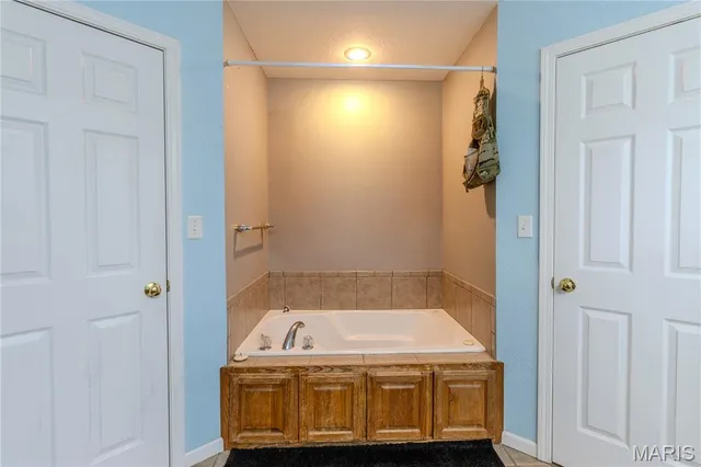 $279,999 | 20715 Hiltner Lane, St. Robert, MO 65584