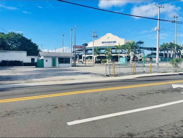 $2,500 | 1614 9th Street West, Bradenton, FL 34205